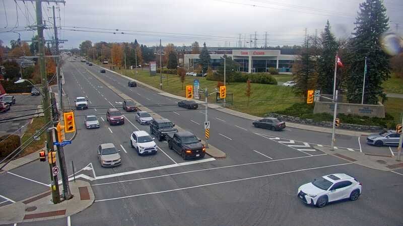 Live camera: St. Laurent and Walkley Road