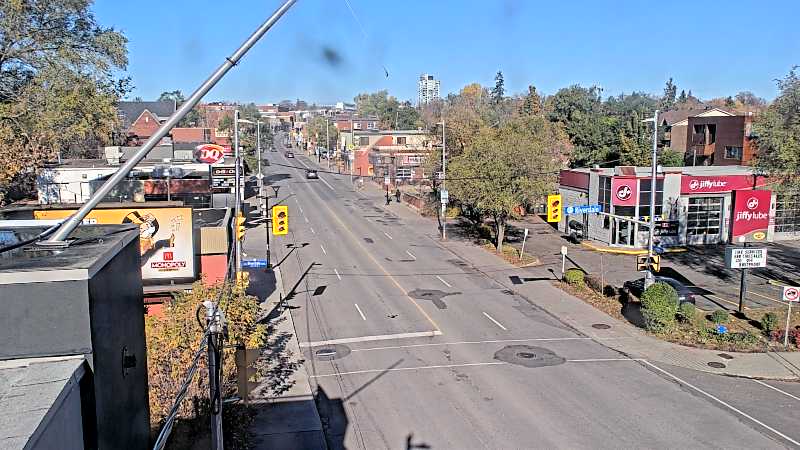 Live camera: Bank and Riverdale