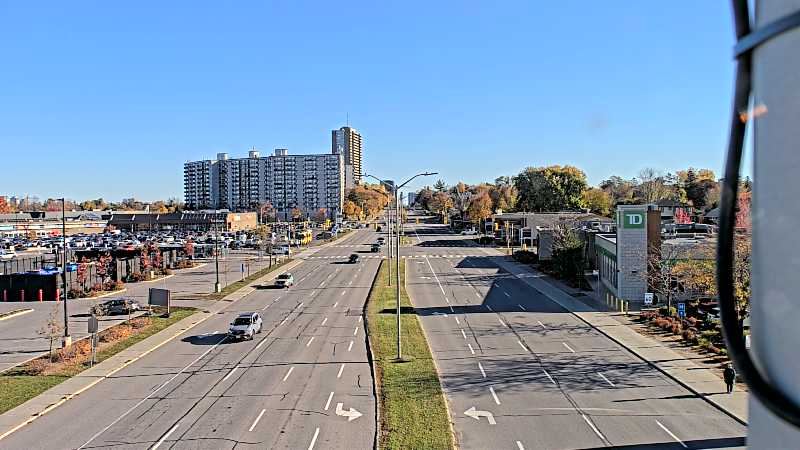 Live camera: Carling and Woodroffe / Fairlawn