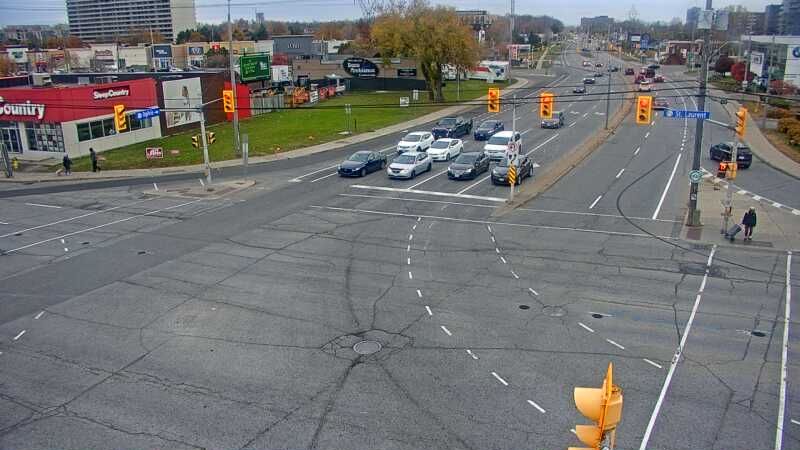 Live camera: St. Laurent at Coventry / Ogilvie
